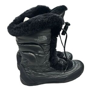 The North Face snow boots women’s size 11